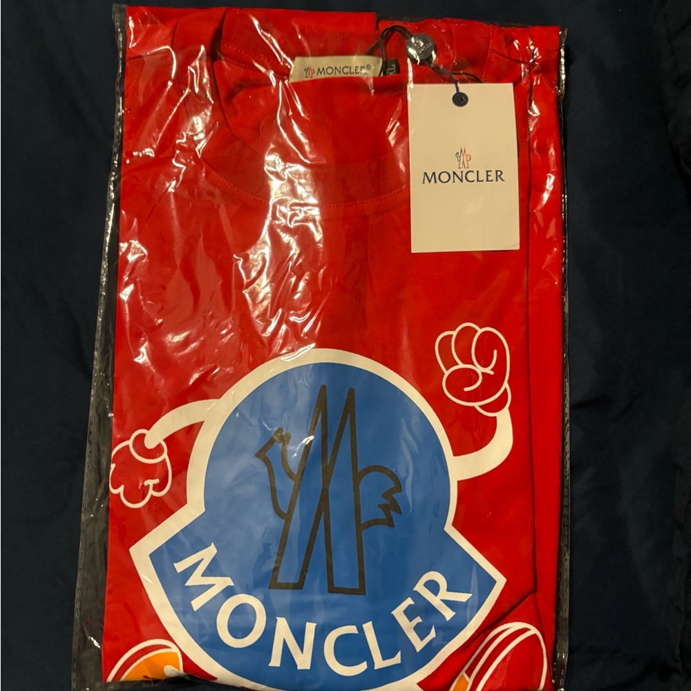 Red moncler disigner shirt